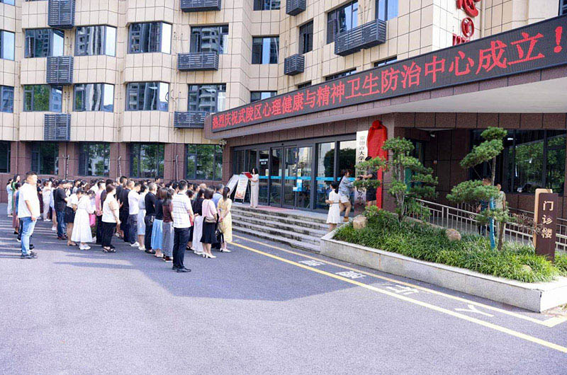 现场气氛热烈。李根摄