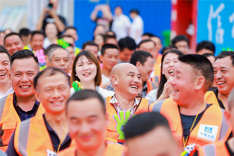 现场工友享受了一场文化大餐。受访单位供图