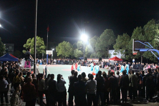 中方县铜湾镇“铜BA”篮球比赛现场。中方县融媒体中心供图