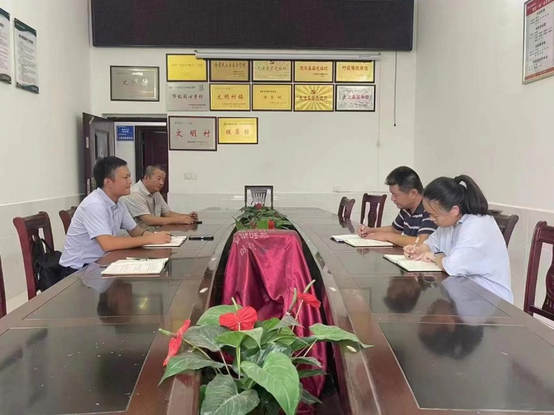 督查組對惠農惠民補貼資金發放情況進行督導。單位供圖