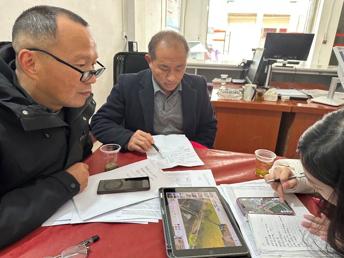 （清泉村“五好乡村”建设现场调研。单位供图）