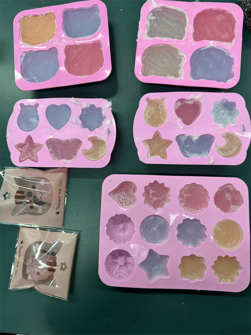 油制手工皂。西雅中学供图