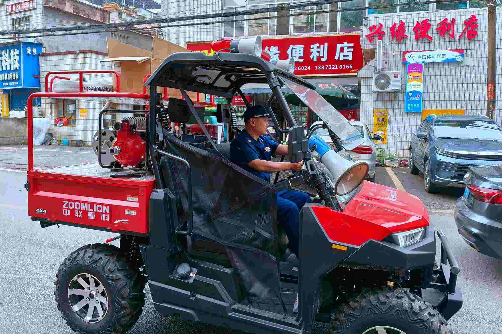 “流动广播站”在社区工作（单位供图）