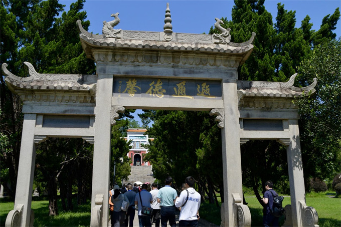 媒体记者在君山岛采风。何佳丽摄