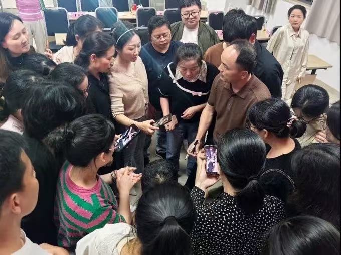 中医适宜技术课现场。单位供图