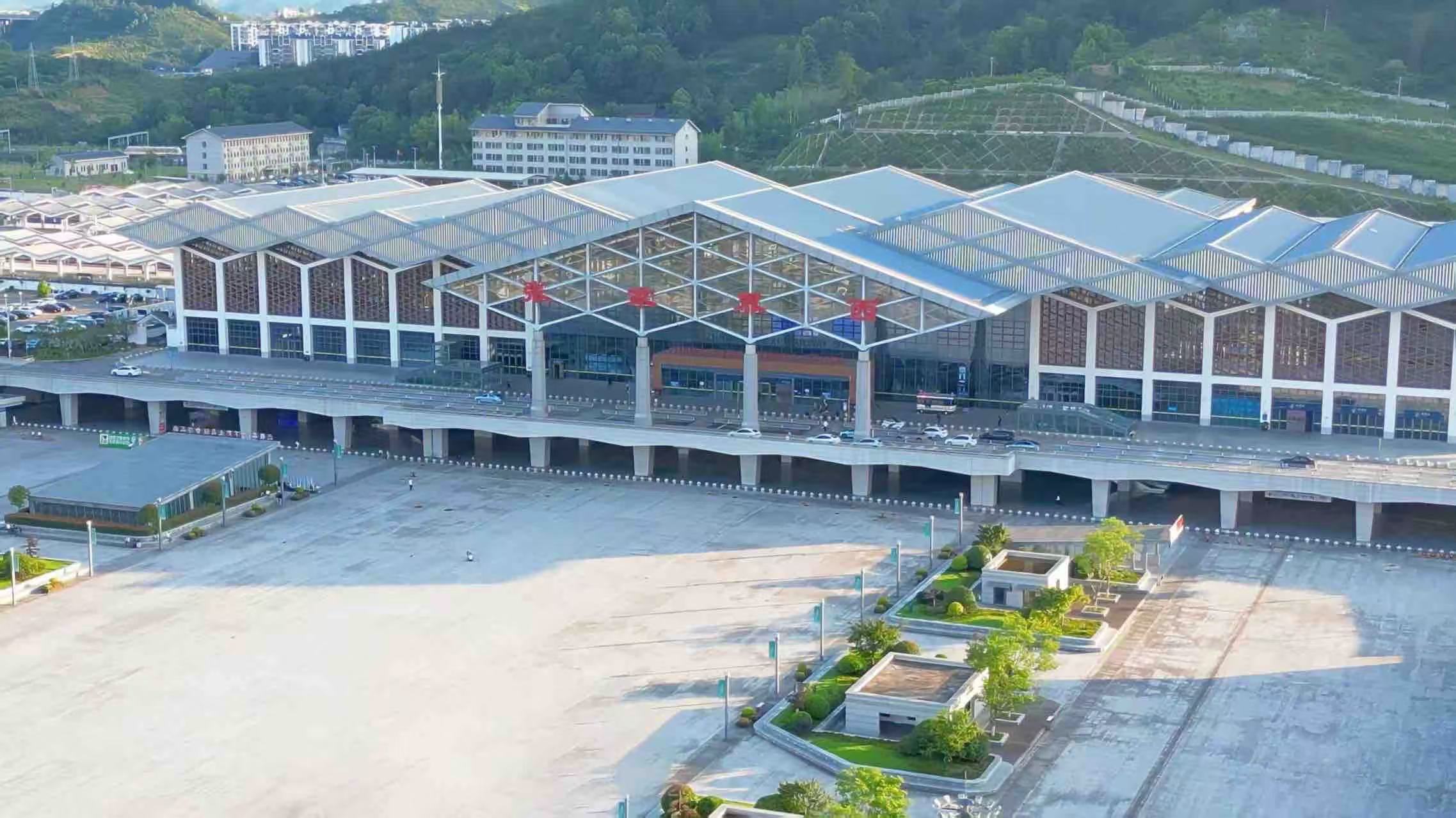 张家界西站。受访单位提供