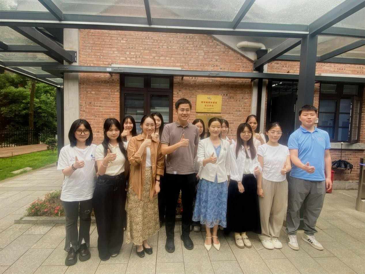 课程配图。学校供图