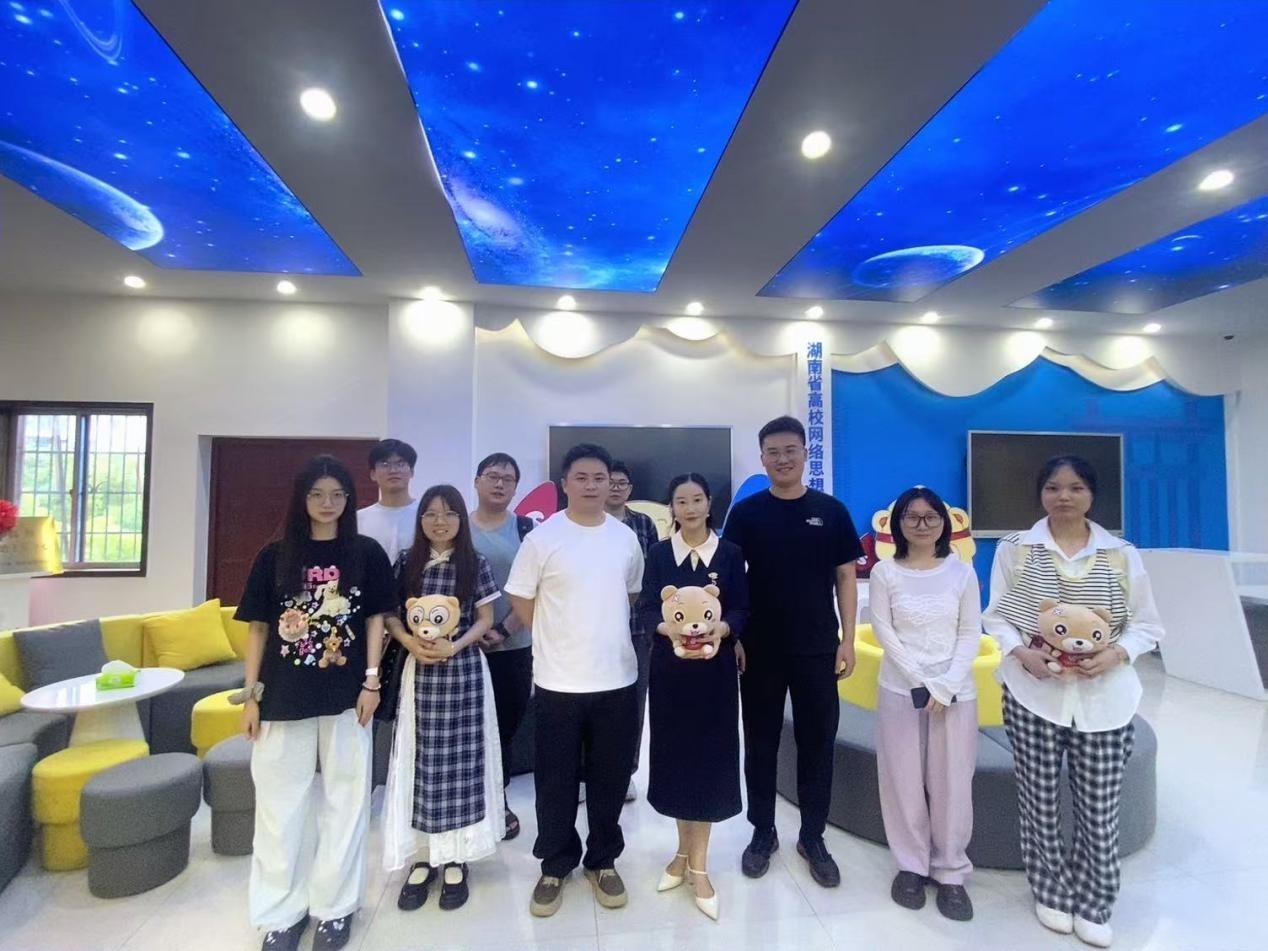 课程配图。学校供图