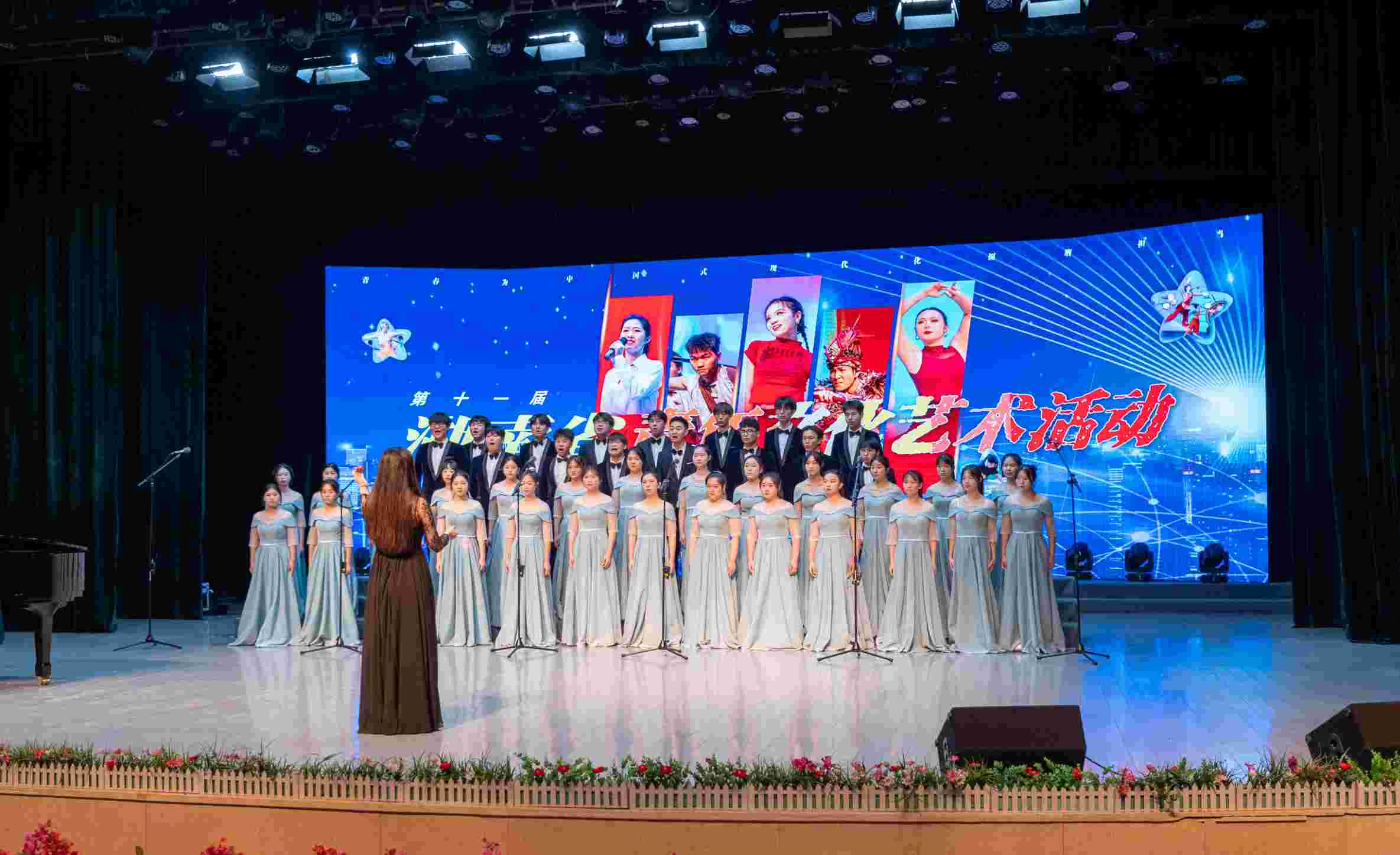 合唱现场。胡滔摄