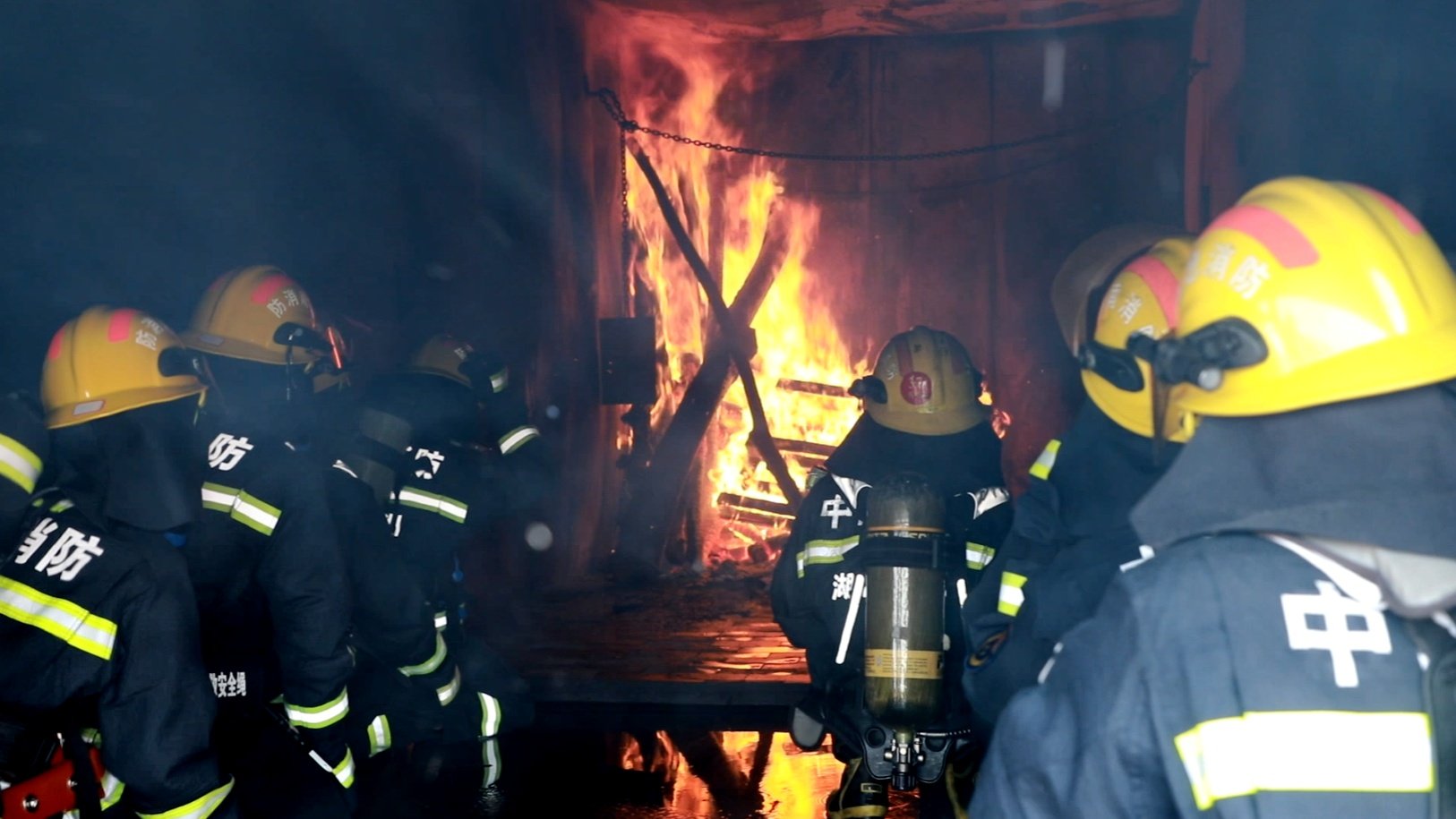 真火真烟训练(单位供图)