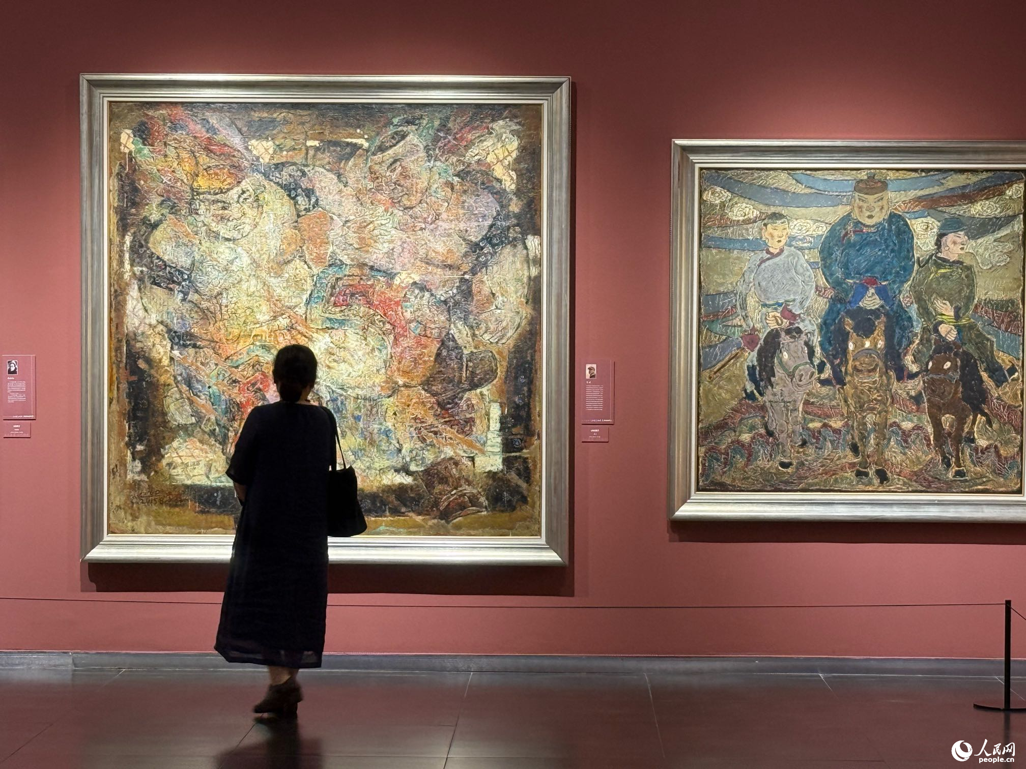 游客驻足欣赏。人民网记者 吴茜薇摄