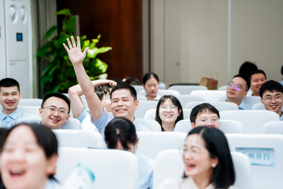 现场观众踊跃互动。单位供图