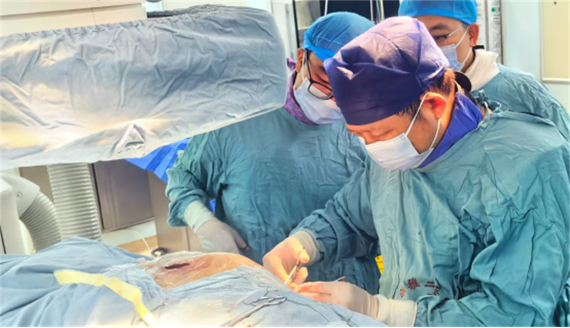 手术现场。中南大学湘雅二医院供图
