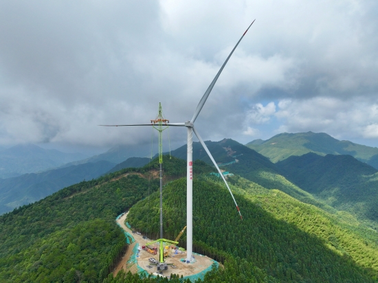 大唐華銀株洲炎陵龍溪風電項目首批風機並網成功