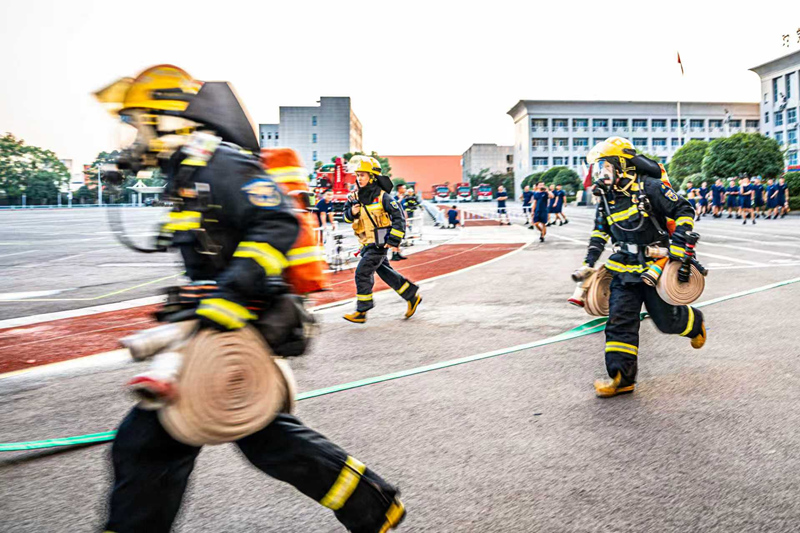 比武競賽現場。謝海鵬攝