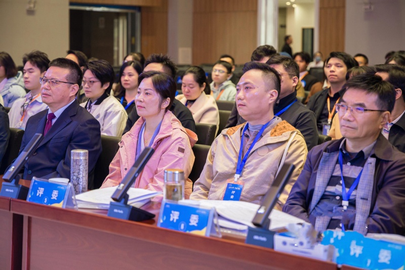 评委听取项目情况后进行互动提问。受访单位供图