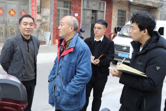 “嶷山薪火”導師工作室在企業開展現場教學。李萍攝