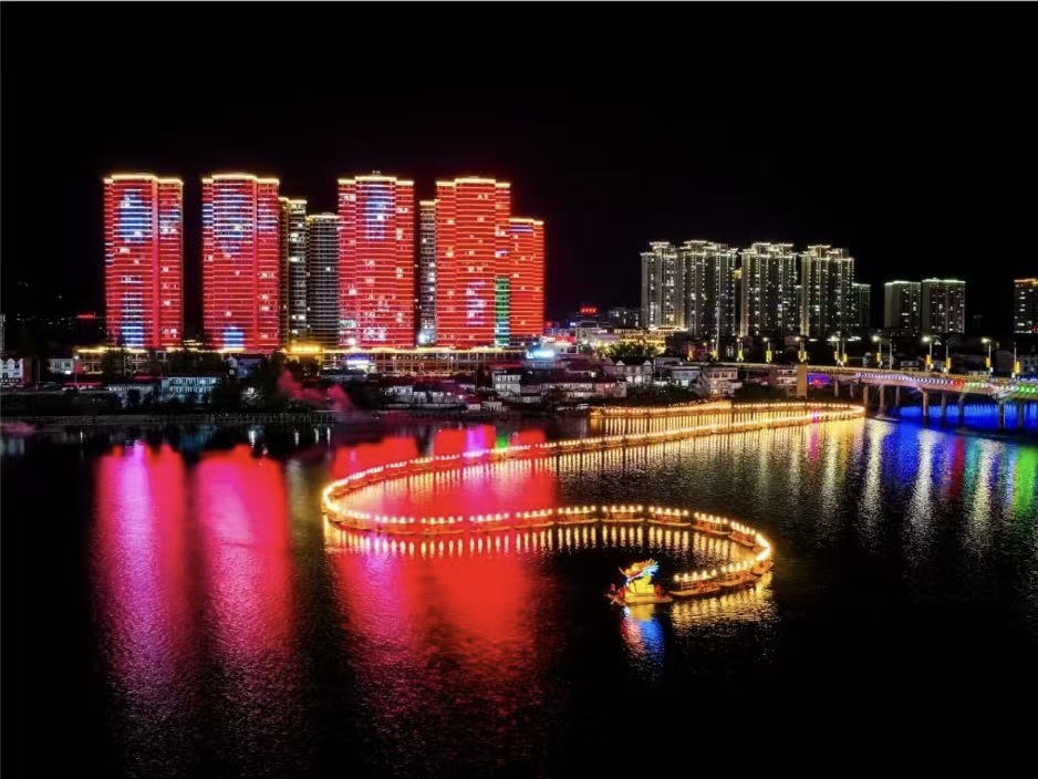 慈利县城新区夜景。慈利县委宣传部供图