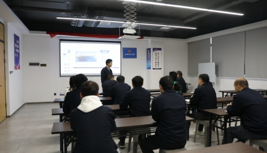 國夢電機內部培訓。黃春華攝