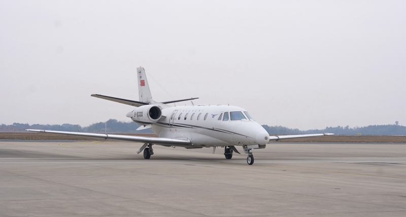 校驗飛機開展通場飛行項目。受訪單位供圖