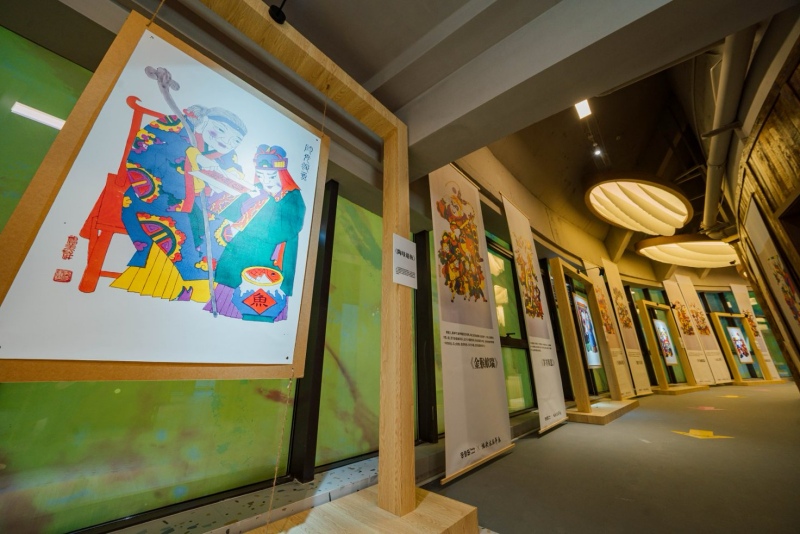 現場展出數百幅灘頭年畫精品。受訪單位供圖
