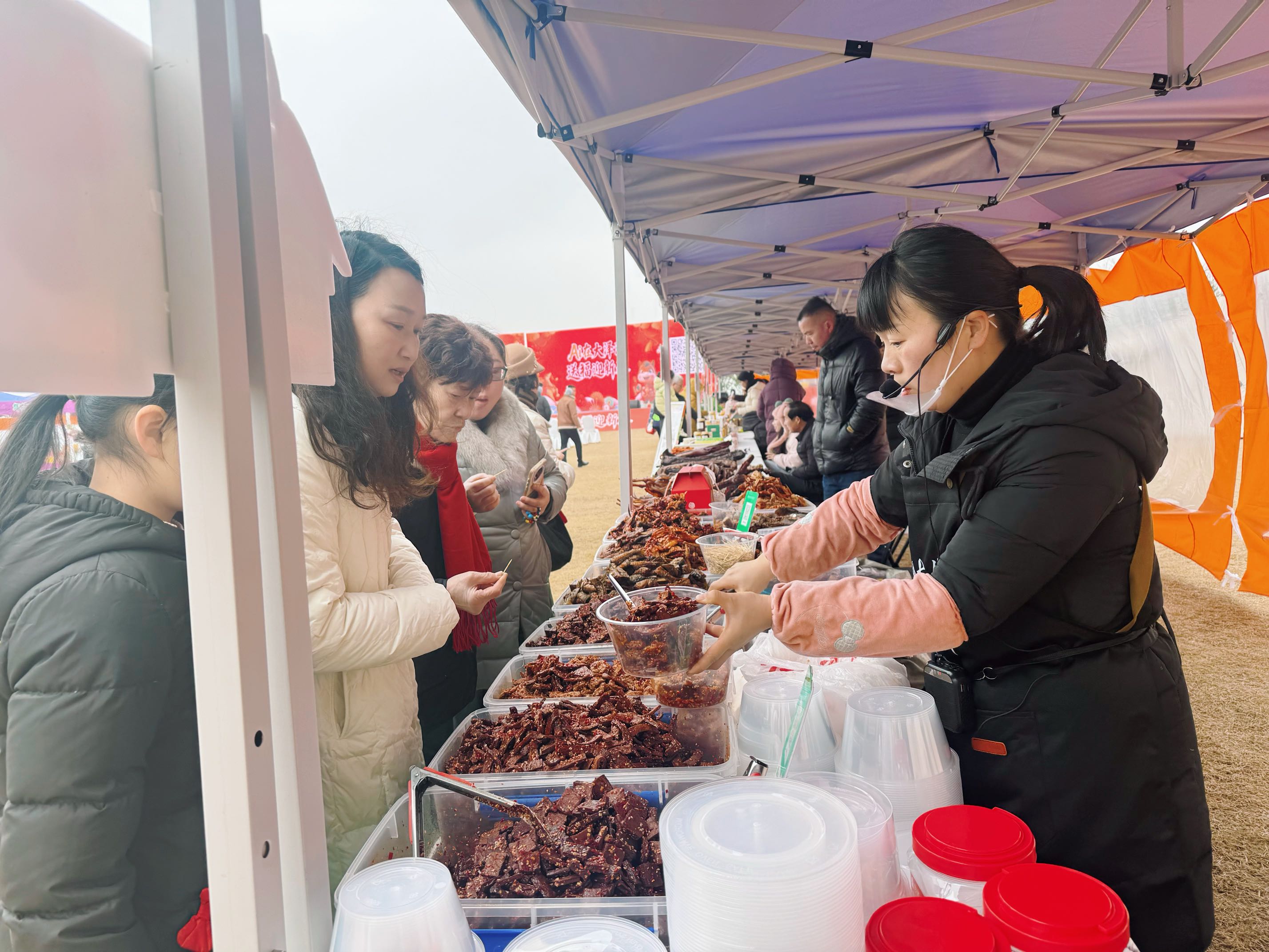 眾多游客前來打卡。主辦單位供圖