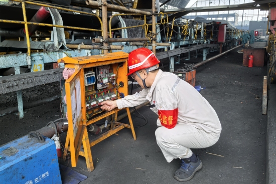 设备安全检查。受访单位供图