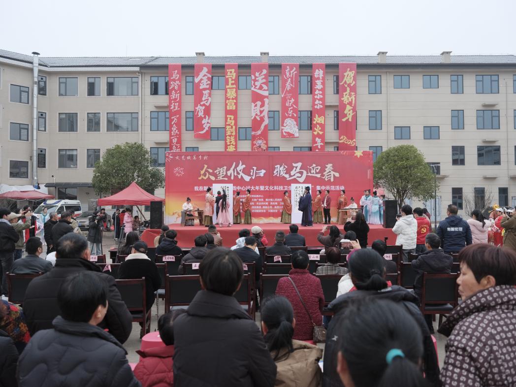 音詩舞《古今詩韻賀新春》。陳敬攝