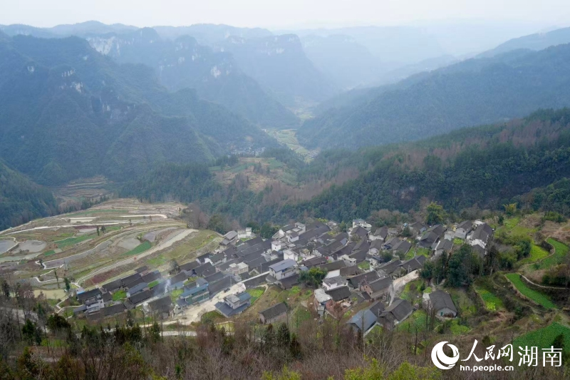 風景秀麗的雙龍村，人民網記者 劉汕攝