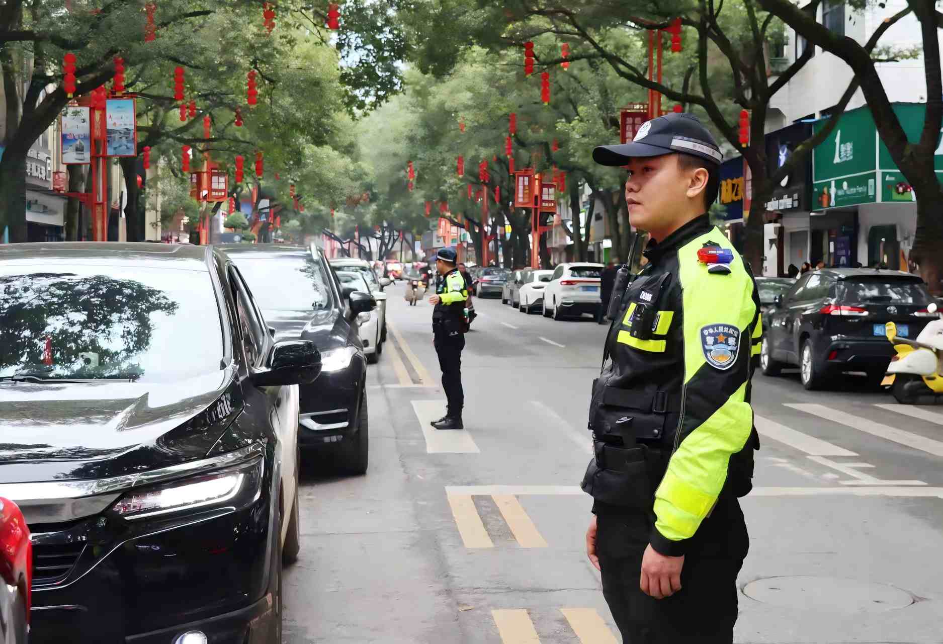 相關部門聯勤聯動,全力保障景區交通順暢。單位供圖