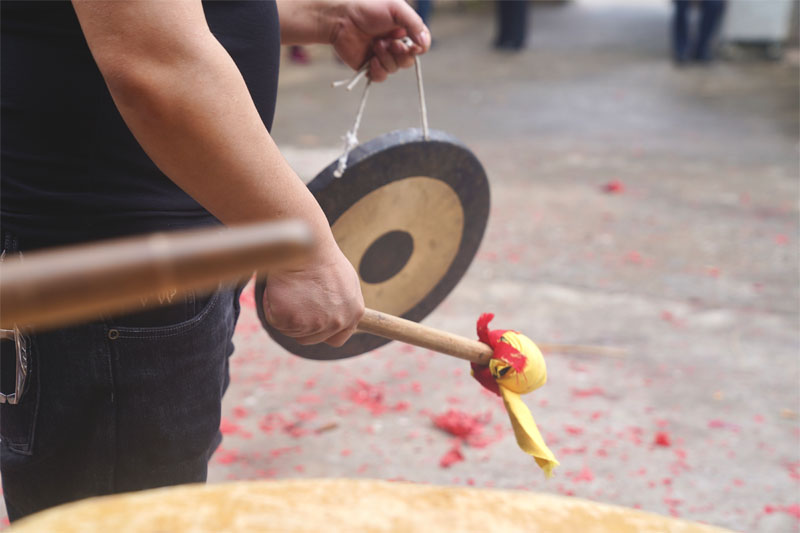 锣鼓齐奏振奋精神。蒋淑芬摄