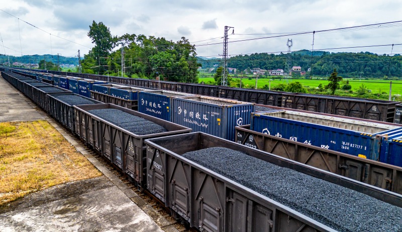 正在運輸中的電煤車廂。受訪單位供圖