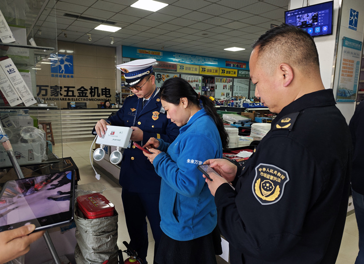 檢查現場。衡陽消防供圖