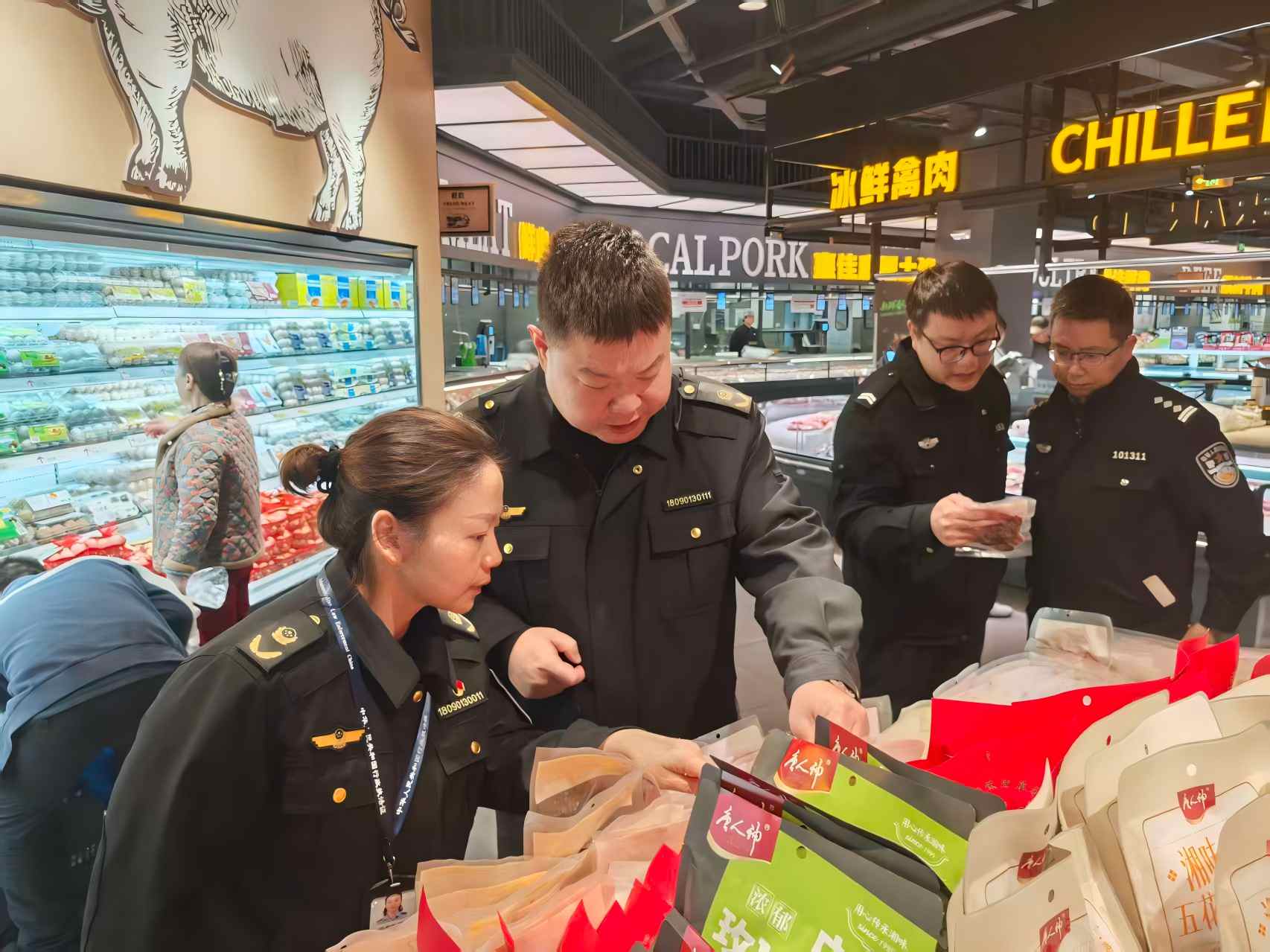 武陵区市场监管局联合公安武陵分局开展肉类产品安全专项突击检查。单位供图