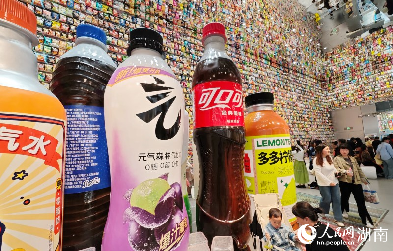“零食很大”区域。人民网记者 林洛頫摄