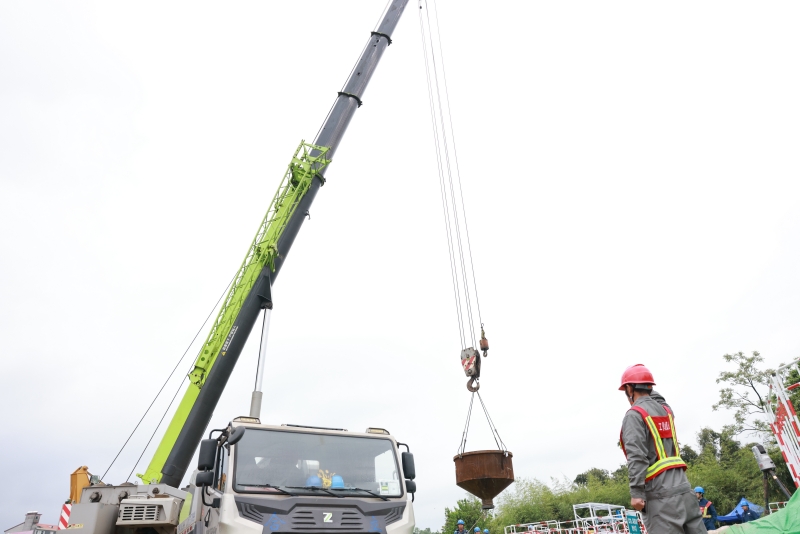 湘粵、湘黔背靠背聯網工程（湖南段）完成首基澆筑。受訪單位供圖