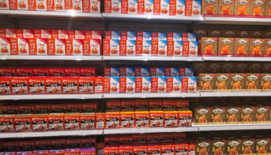 劲仔食品产品陈列。受访单位供图