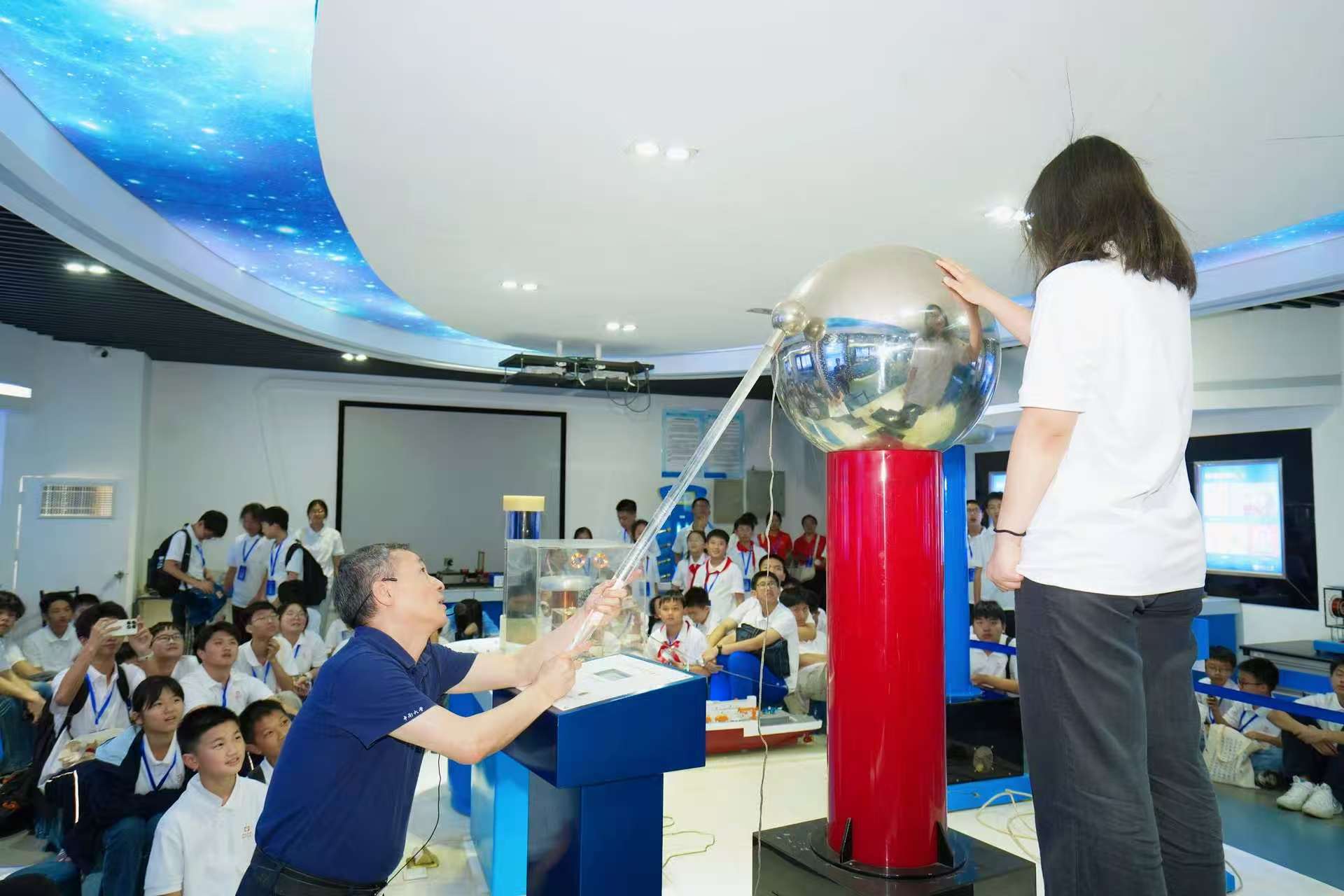 參賽選手走進科教陣地 單位供圖