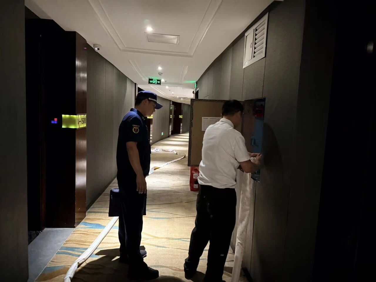 人员密集场所排查（单位供图）