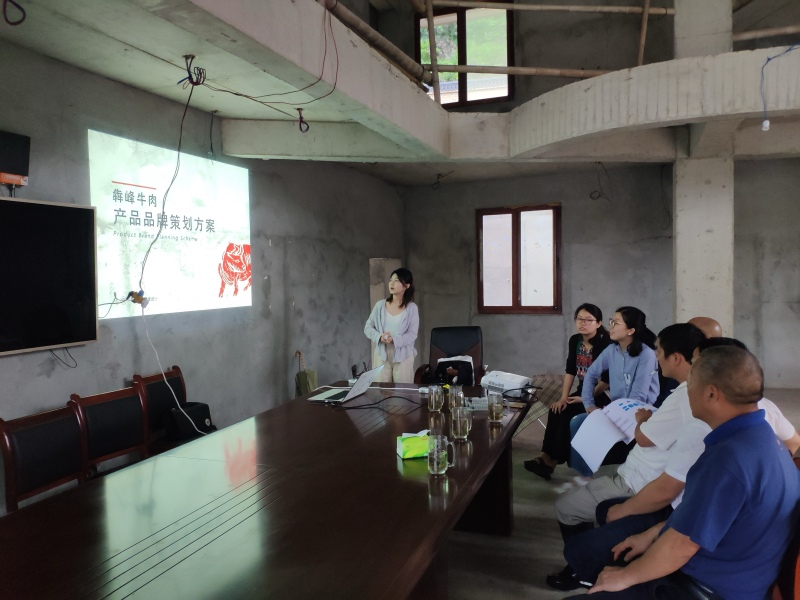学生分享产品品牌策划方案。受访单位供图