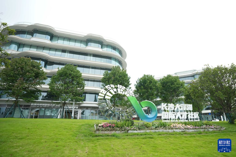 这是6月25日拍摄的长沙大泽湖国际人才社区。新华社记者 薛宇舸 摄