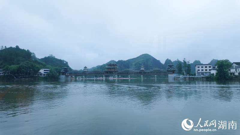 思蒙碧水丹霞文旅区。人民网记者 刘汕摄
