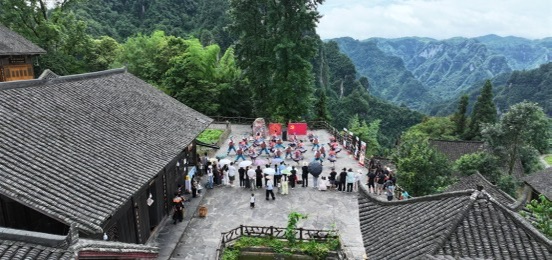 演出现场。麻秋萍摄