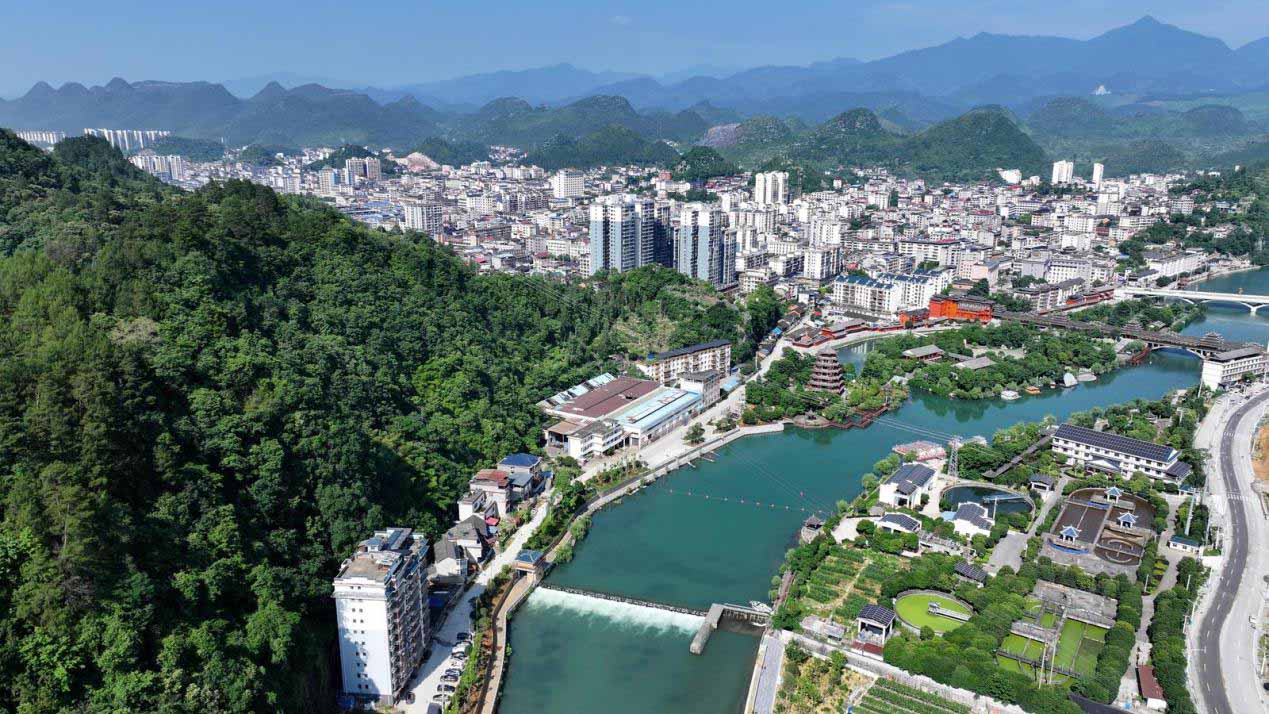 城步城区鸟瞰图。城步融媒体中心供图