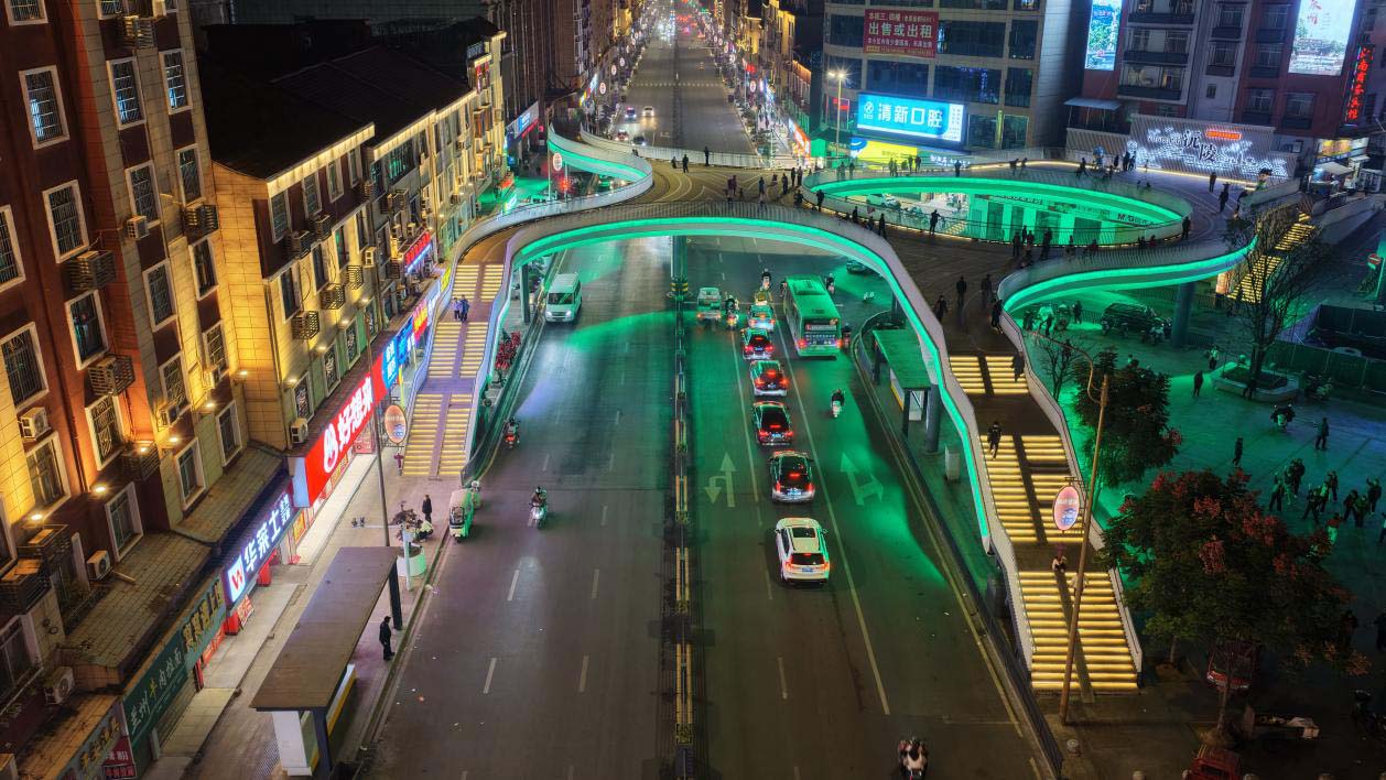 一品樓天橋。鄧浩然攝
