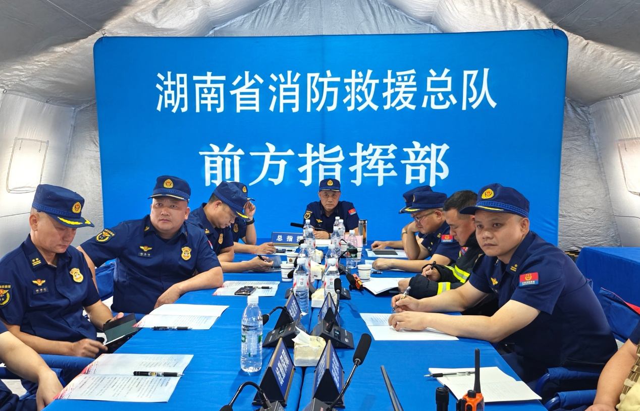 总队全勤指挥部现场指挥调度（单位供图）