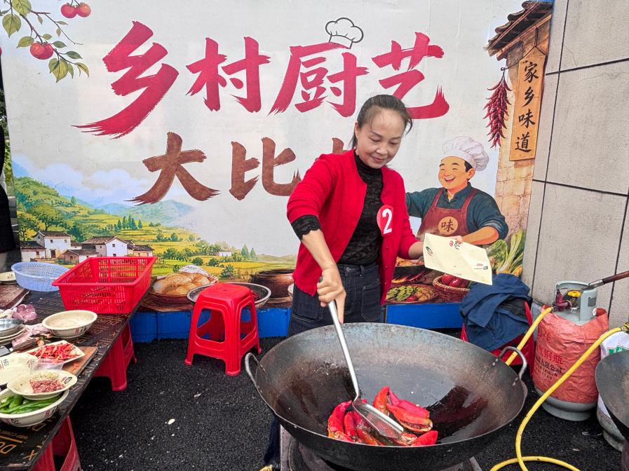 群眾參加廚藝比拼。受訪單位供圖