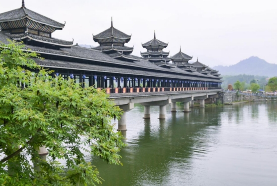 花園閣村的廊橋。受訪單位供圖