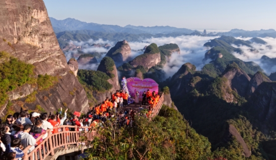 丹霞峰林奏響雲端音樂會。受訪單位供圖