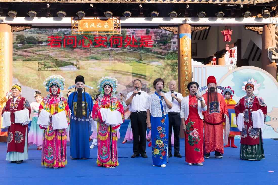 《东安赋》戏曲表演。邓卓摄